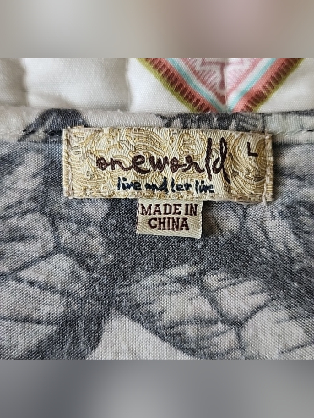 ONE WORLD Asymmetrical Gray and White Blouse - Picture 9 of 14